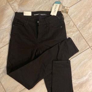 Black jeans, never worn!
